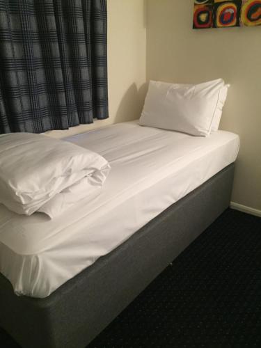 Days Inn by Wyndham Sutton Scotney South
