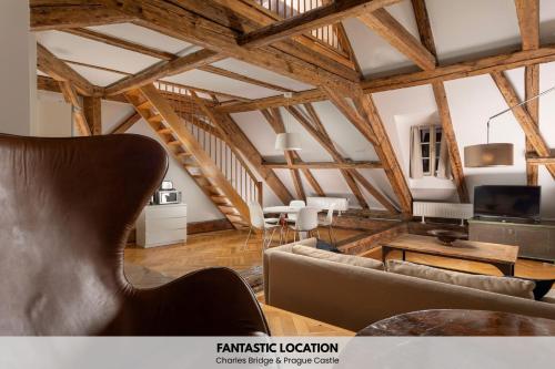 Residence Three Golden Crowns