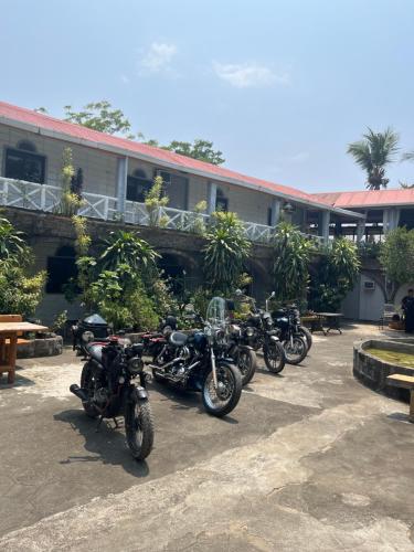 Sunbloom Beachfront Hotel And Restaurant