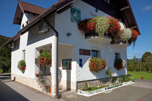 Plitvice House Pox