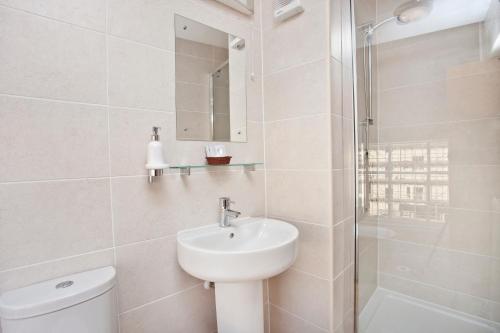 The Dickens Bar & Inn