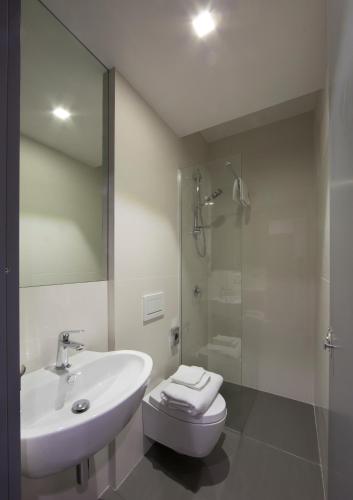 Bed and Boarding - Hostel