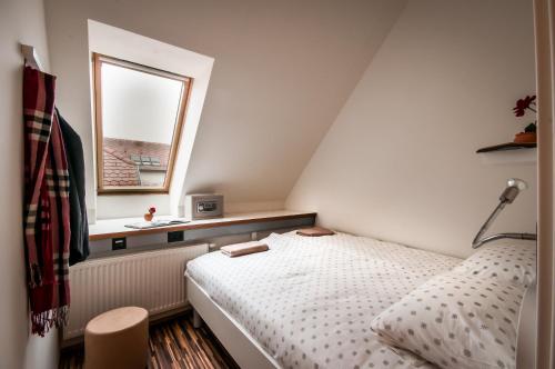 Cube Central Rooms For 2
