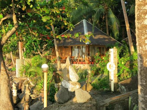 Camiguin Volcan Beach Eco Retreat & Dive Resort