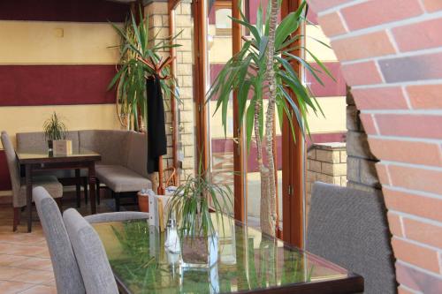 Hangya Panzió és Étterem