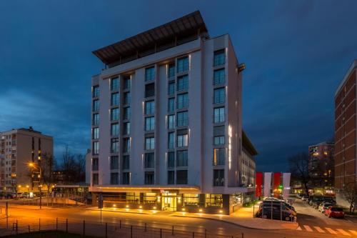M Hotel 