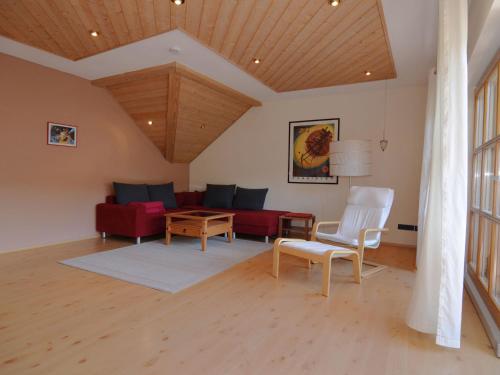 Modern Holiday Home in Prunn near Lake