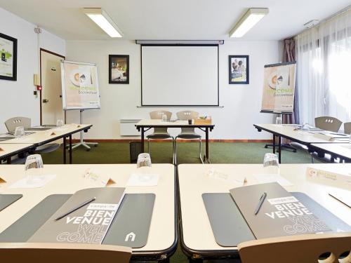 Campanile Aix En Provence Est - Meyreuil