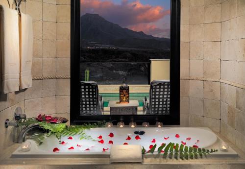 Hotel Royal Garden Villas & Spa