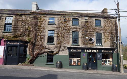 Bardons Bar - Grill - Accommodation
