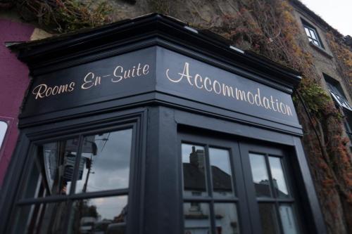 Bardons Bar - Grill - Accommodation