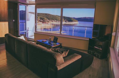 Lakeview Estate Aparthotel