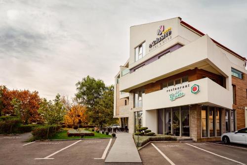 Hotel Exclusive & More