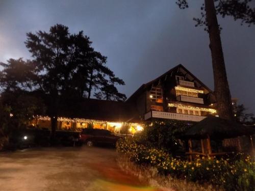 Safari Lodge Baguio by Log Cabin Hotel