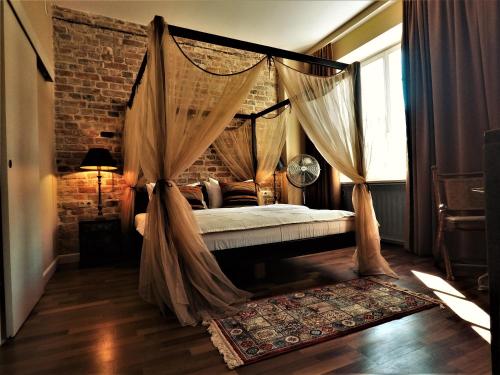 SleepWell Apartments