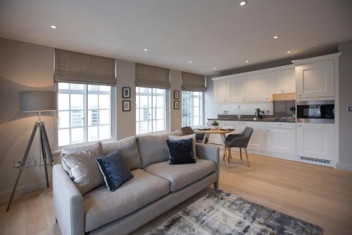 No.8 Waterloo Street Apartments