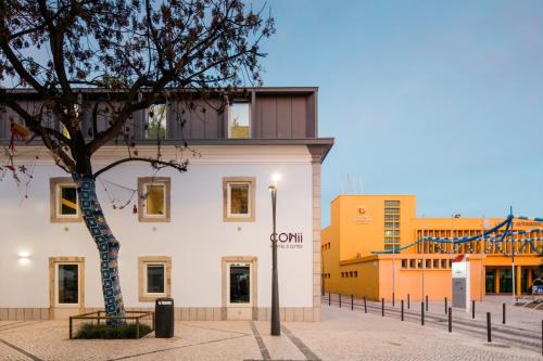 Conii Hostel & Suites