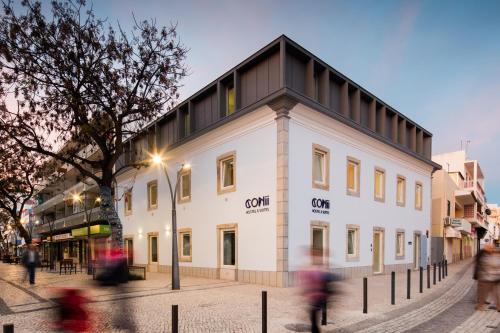 Conii Hostel & Suites