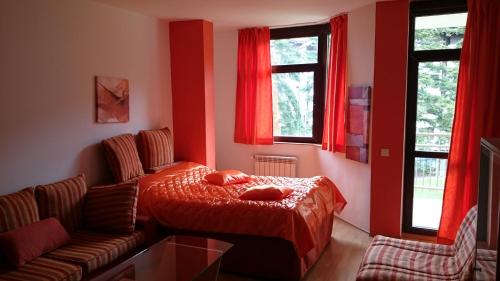 Flora Apartments by Tour Express Service