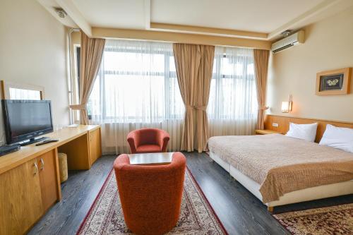 Hotel Lirak