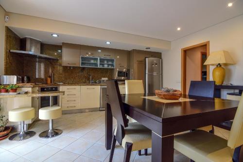 Apartamentos Vale de Carros by Umbral