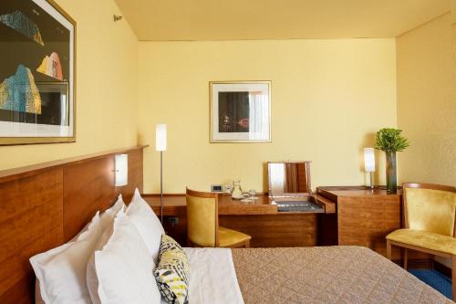 Park, Hotel & Entertainment