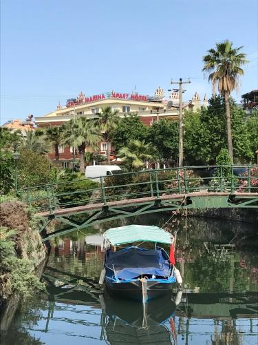 Yacht Marina Apart Hotel