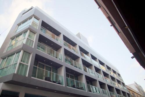 Valentina Beach Apartments & Suites