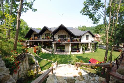 Pensiunea Casa Dacilor