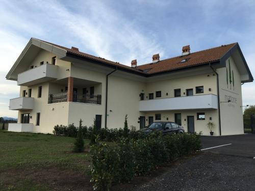 Mattone Apartments