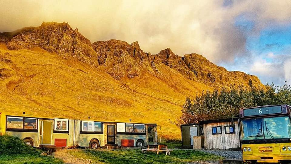 Esjan Glamping Buses