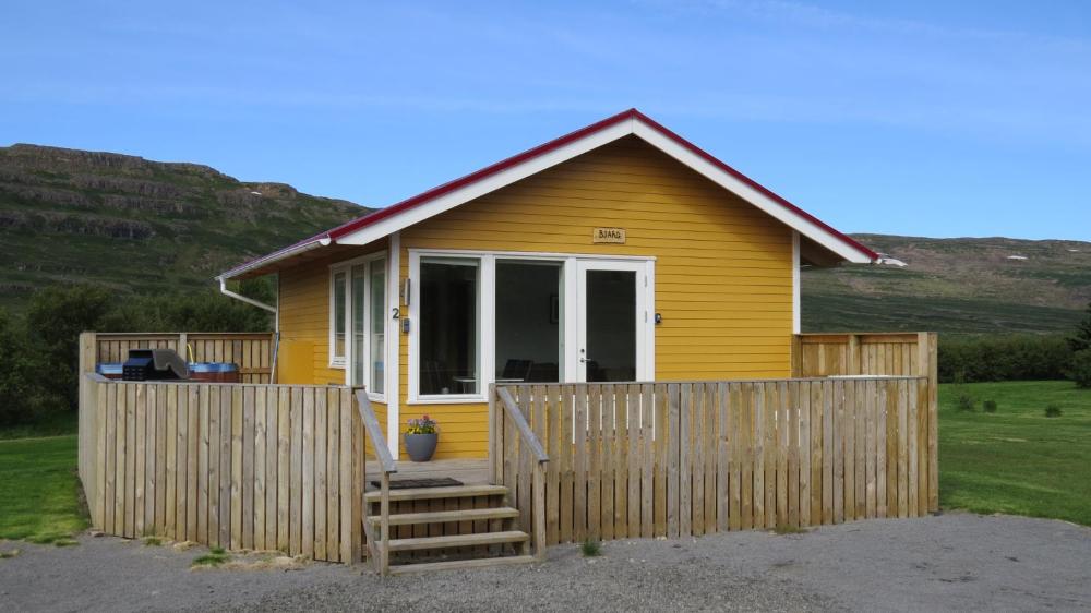 Hvammur 2 Bjarg med privat boblebad
