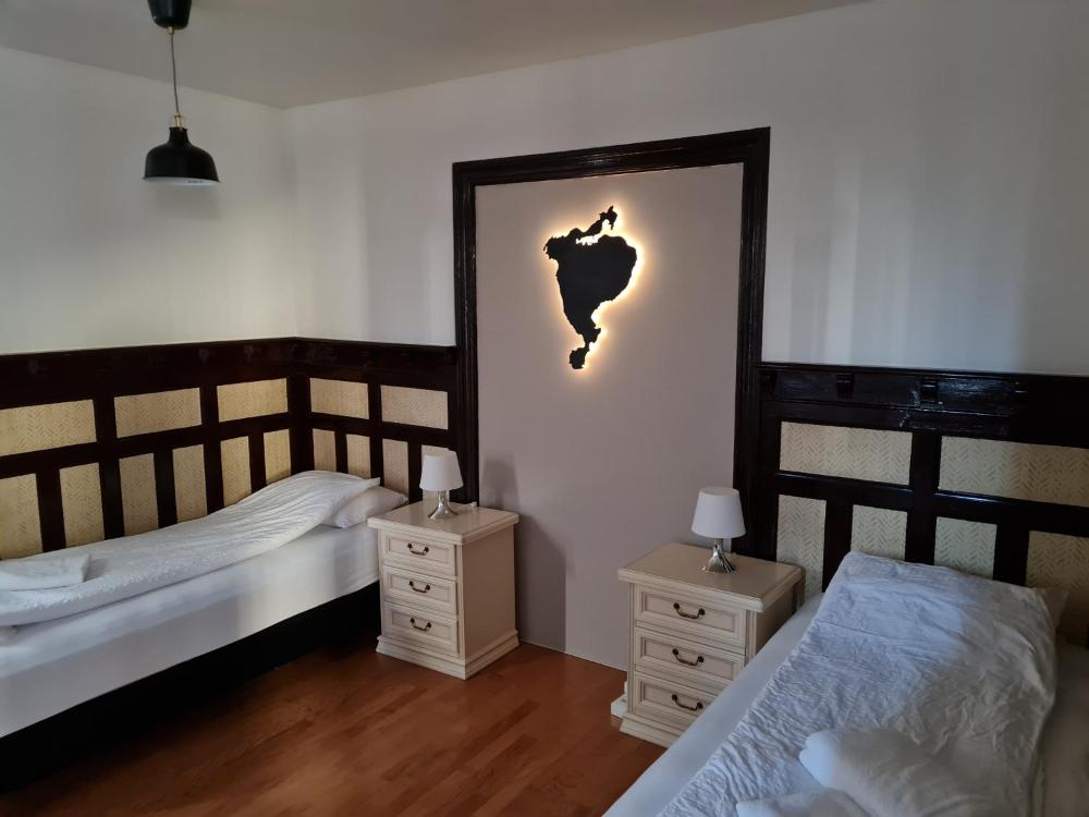 Lava Guesthouse