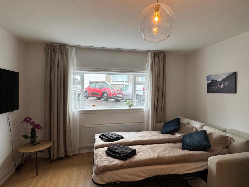 Central Pearl Apartment